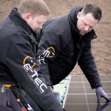 Die zwei Gründer von E-Tec bei der Arbeit