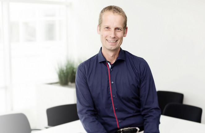 Stephan Kloss posiert vor der Kamera