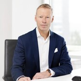 Michael Heil posiert vor der Kamera