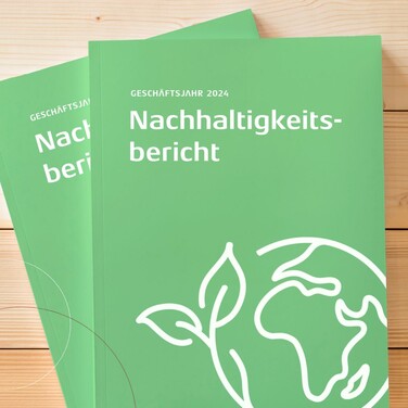 Grüne Broschüren zum Nachhaltigkeitsbericht – Geschäftsjahr 2024
